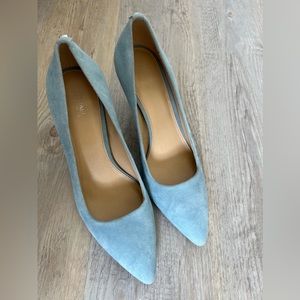 ☁️ light blue MK heels
